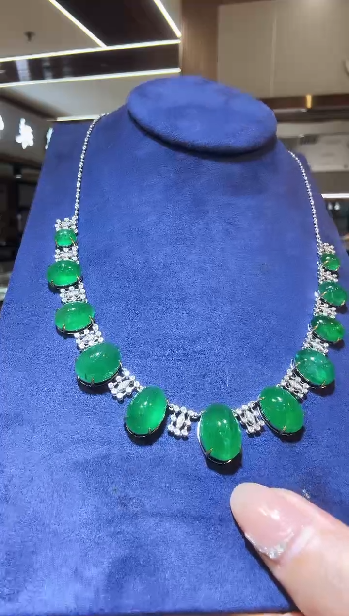 铂Pt950镶嵌项链祖母绿250907161467