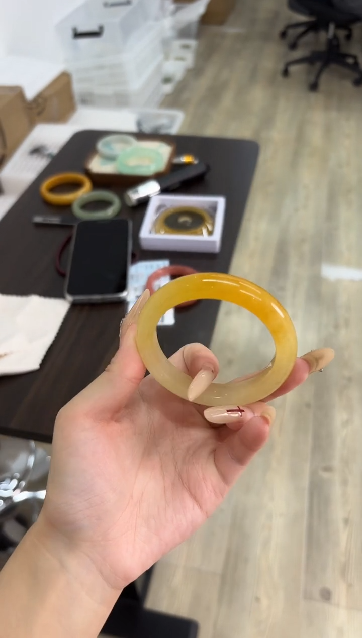 未镶嵌手镯石英质玉18-50HU