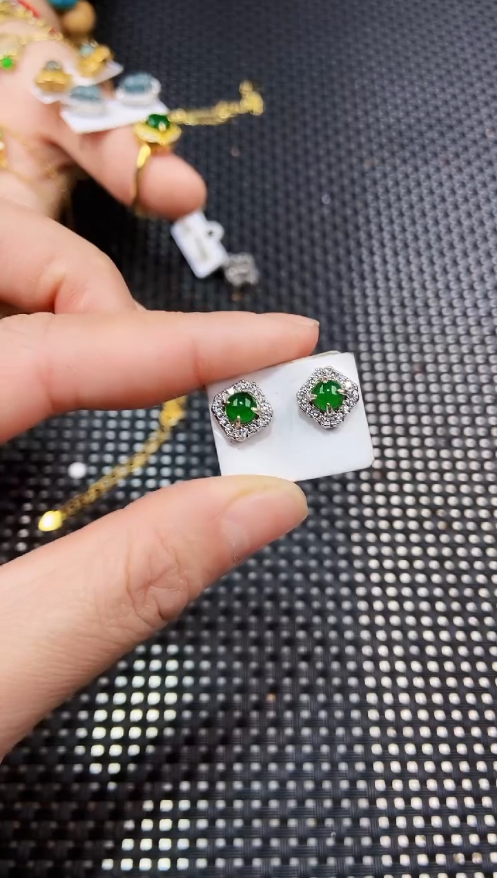 【闪购商品】翡翠耳饰未镶嵌111111111