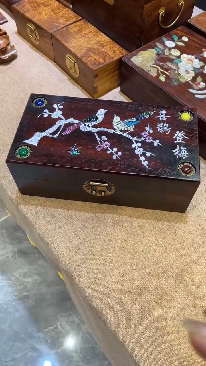木喜鹊登梅首饰盒