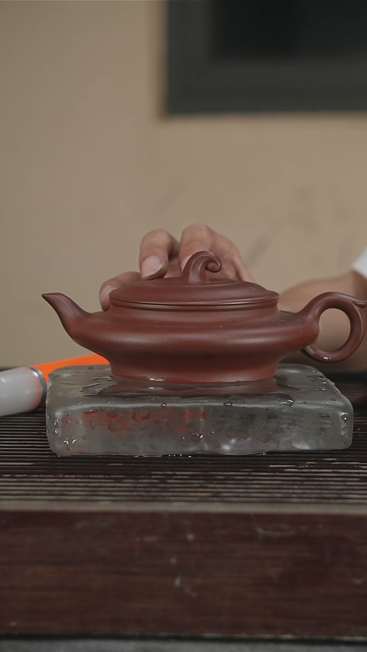 茶壶紫砂高工李玲300CC72号带证