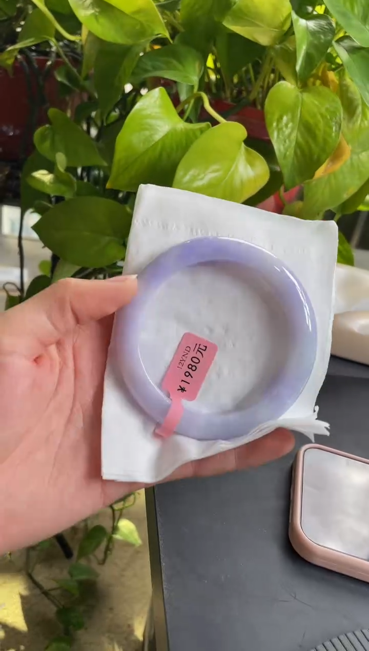 【闪购商品】翡翠手镯未镶嵌59手镯