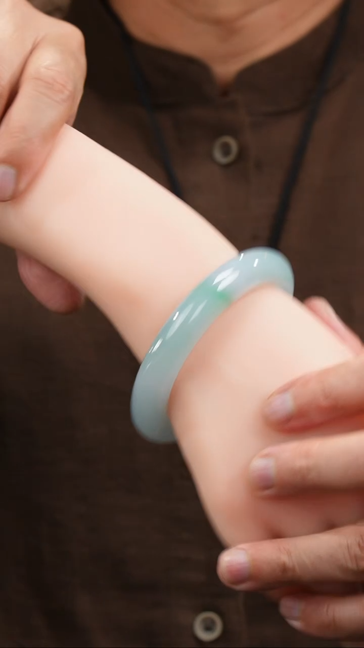 【闪购商品】翡翠手镯未镶嵌239·