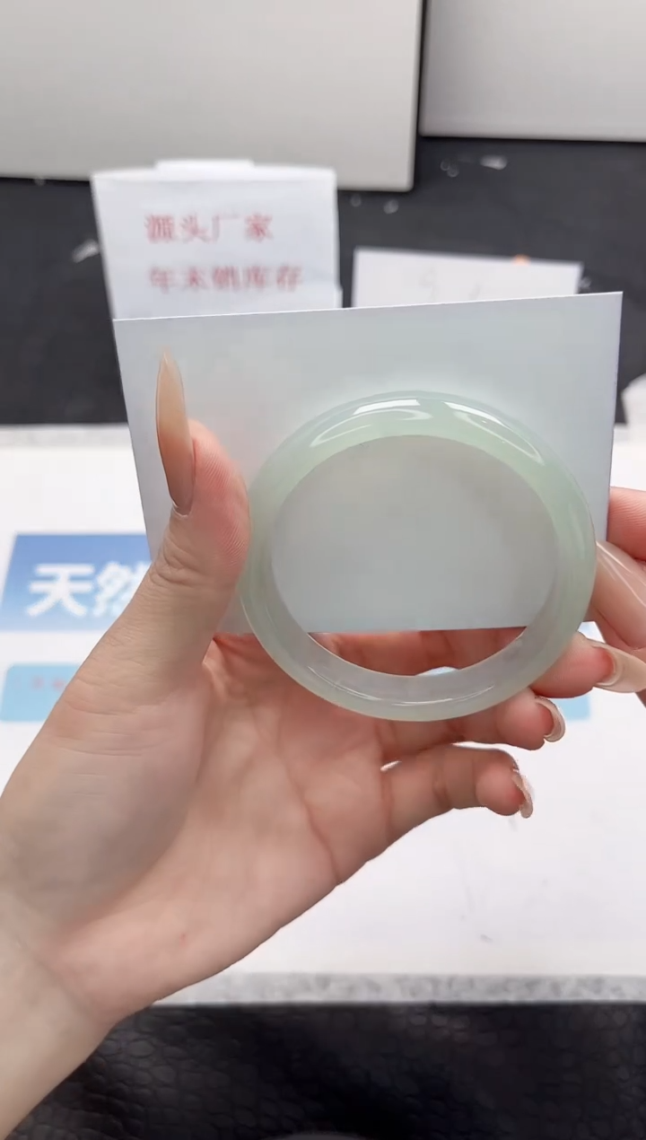 【闪购商品】石英质玉手镯未镶嵌170-55