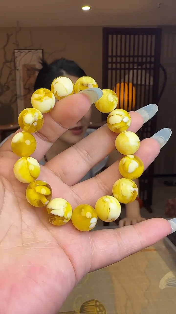 老板娘甄选好物白妖花飘蜜手串