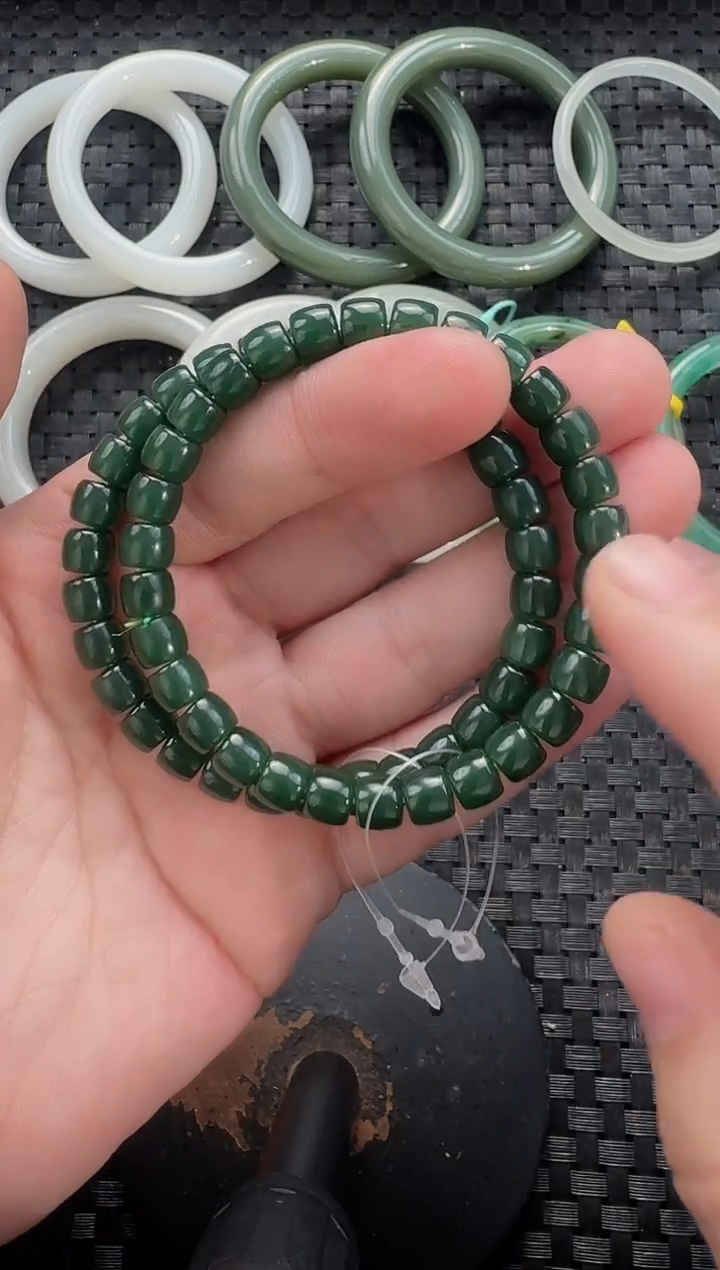 颈饰未镶嵌和田玉8*7碧玉直切(多样性发货拍一发一）