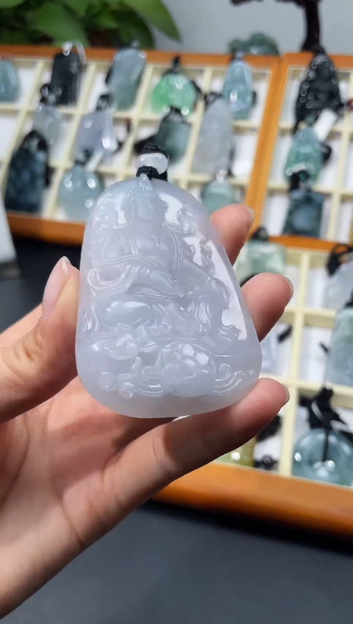 颈饰未镶嵌翡翠御**板观音