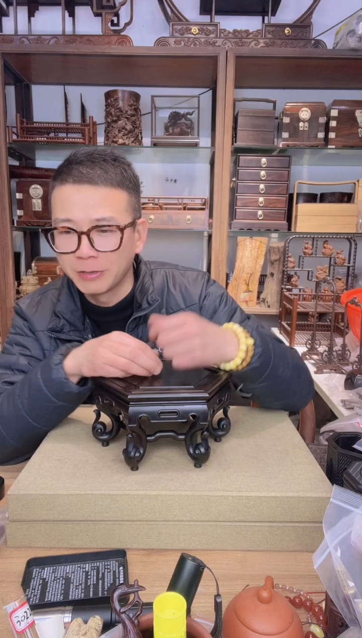 【闪购商品】乌木类书架790紫光檀六角摆台