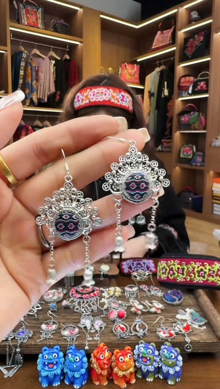 【闪购商品】织绣124黔东南苗族刺绣