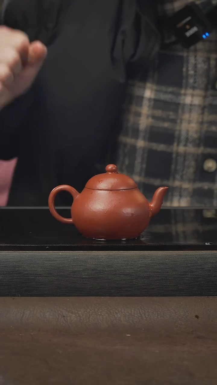 茶壶紫砂梨形，朱泥，120cc