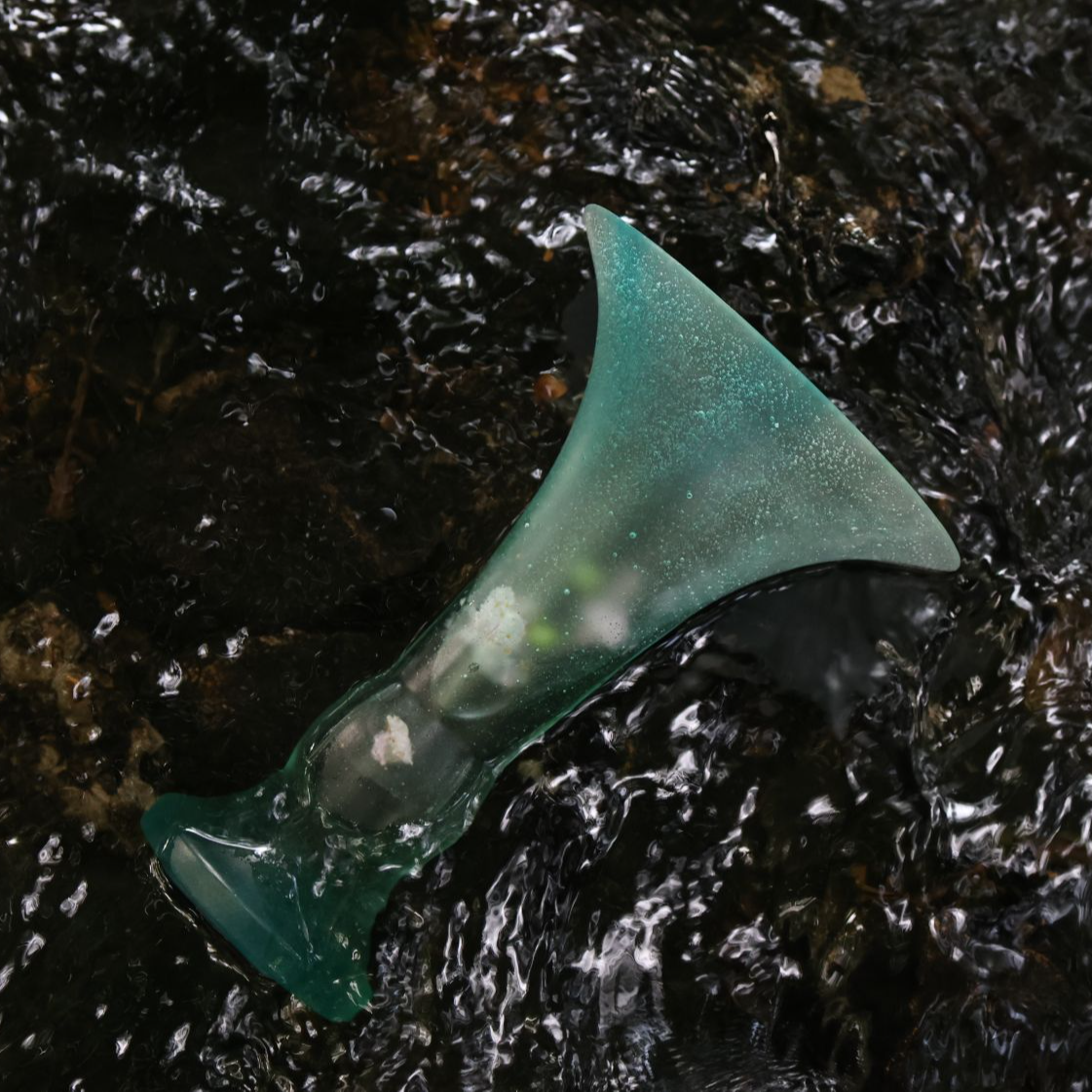 與山堂琉璃-炬目花器