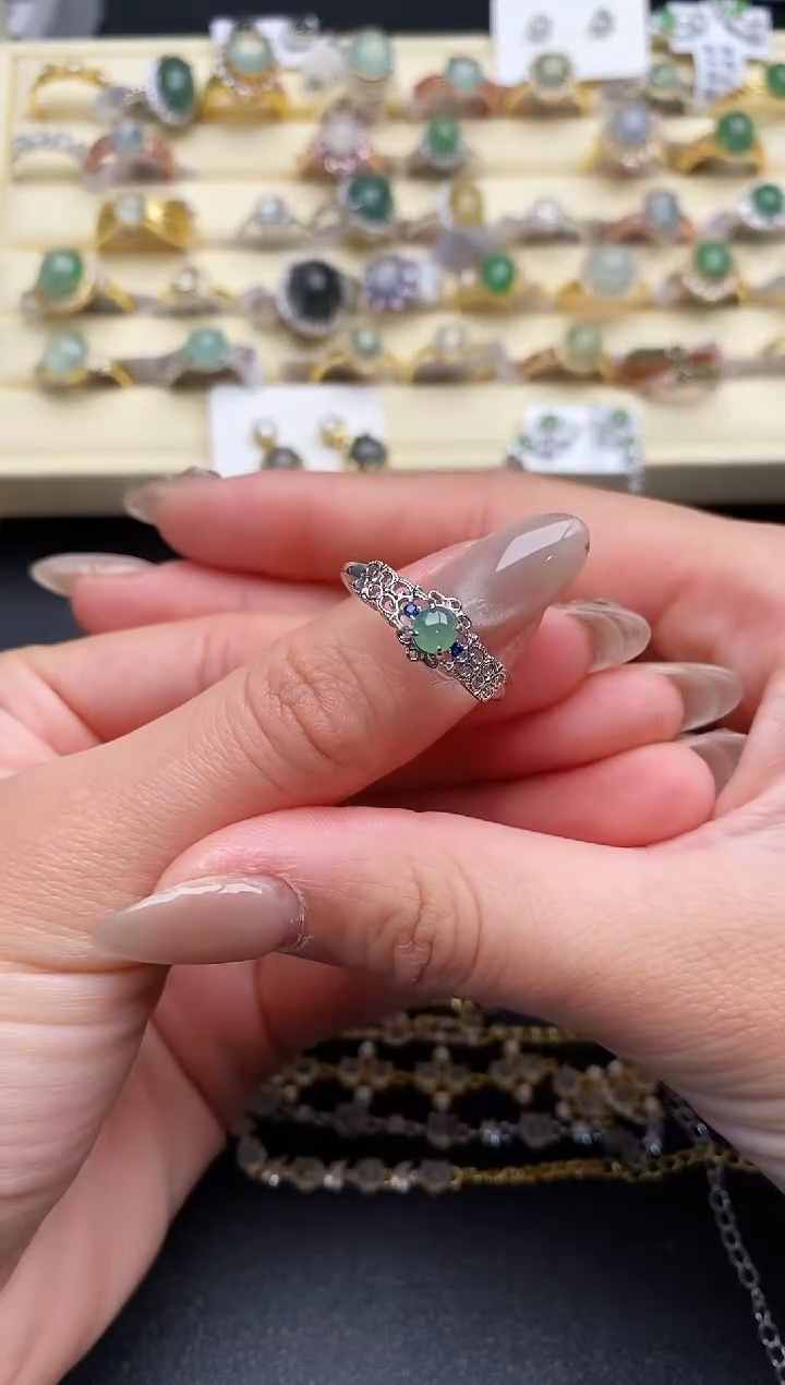 【闪购商品】翡翠戒指银S925镶嵌55555555+5