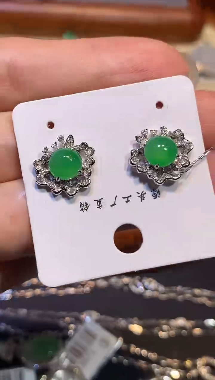 【闪购商品】翡翠耳饰18K金镶嵌耳饰