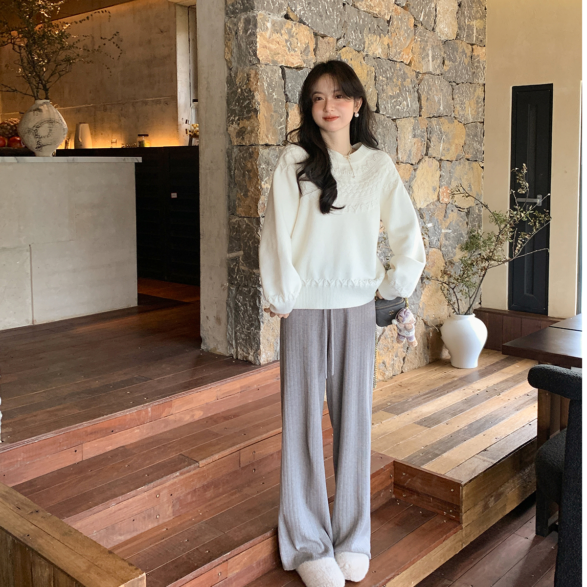 花栗鼠小姐奶油曲奇套装单拍 麻花纹理毛衣/休闲坑条裤