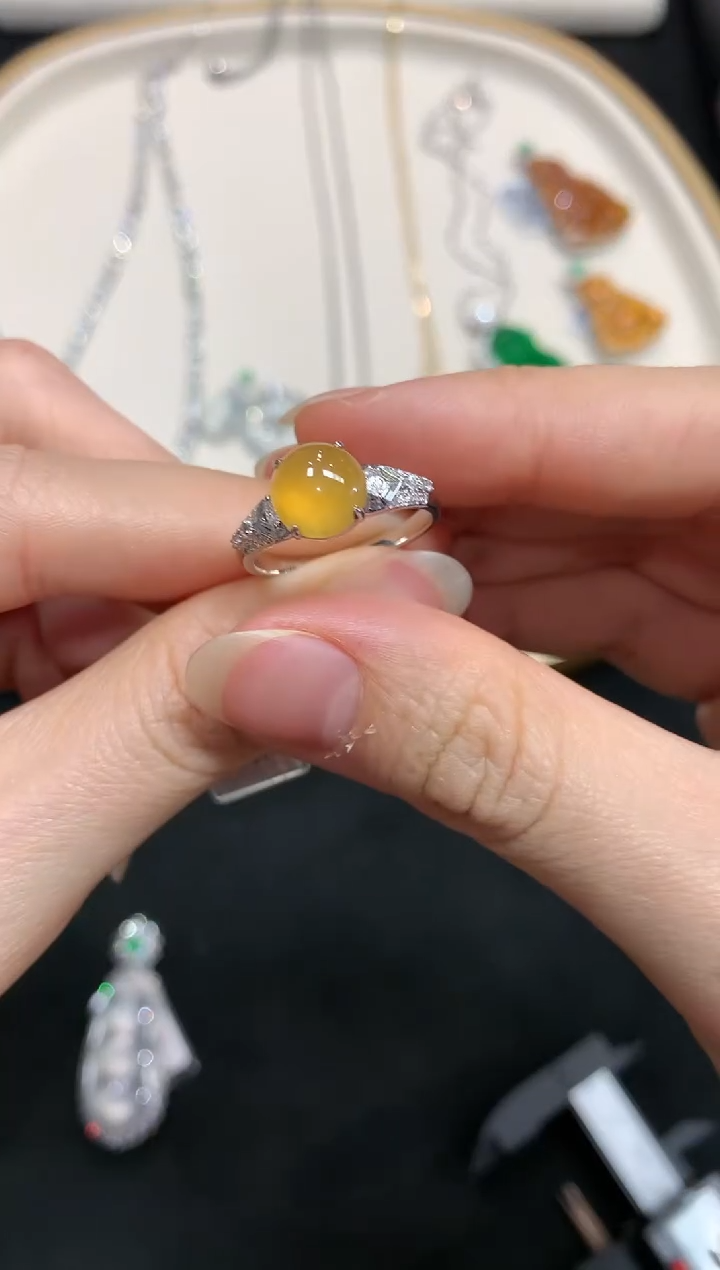 【闪购商品】翡翠戒指18K金镶嵌W532|12000