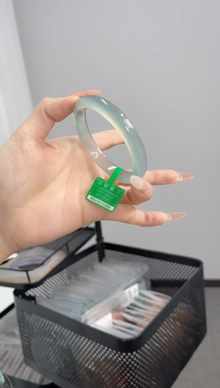 【闪购商品】玛瑙/玉髓手镯未镶嵌56-57圈