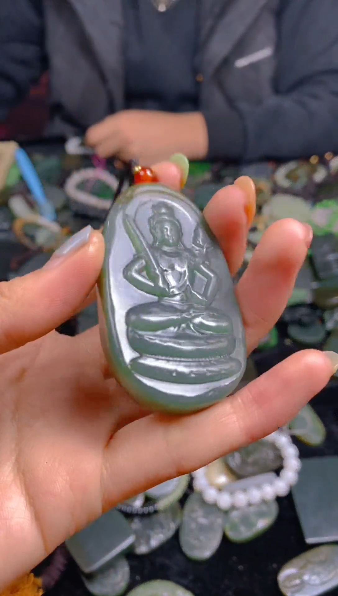 颈饰未镶嵌和田玉1