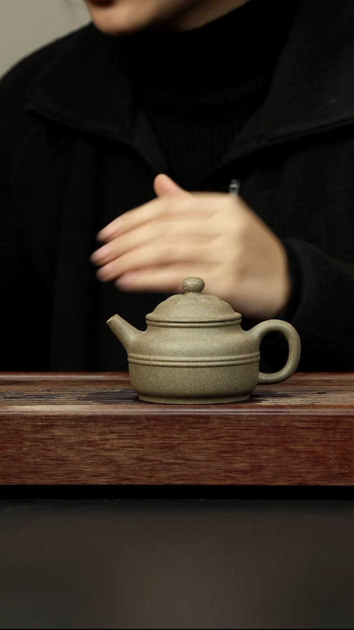 茶壶紫砂岩中泥三拼 青色腰线德钟