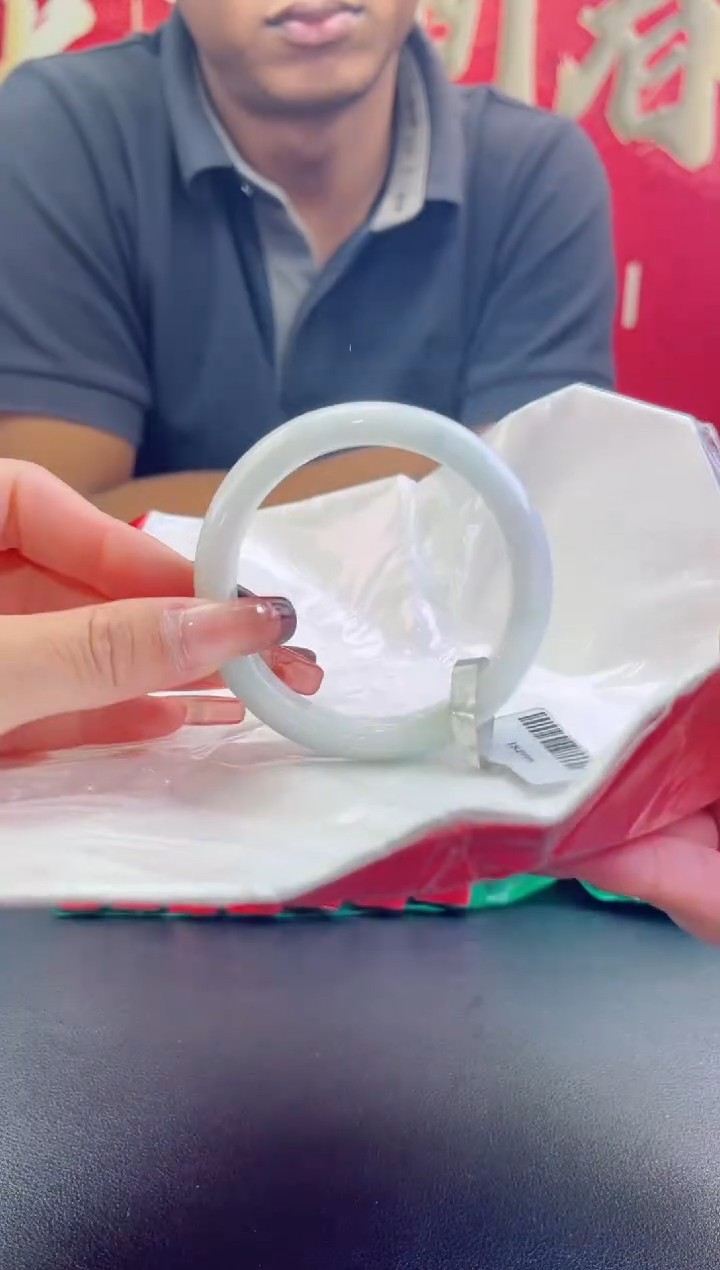 【闪购商品】翡翠手镯未镶嵌翡翠手镯14