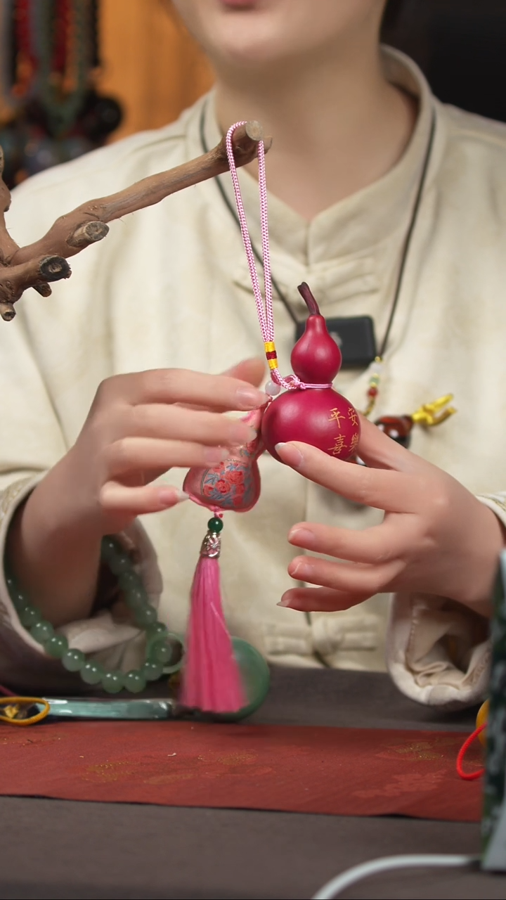 【闪购商品】1140葫芦摆件车挂手持