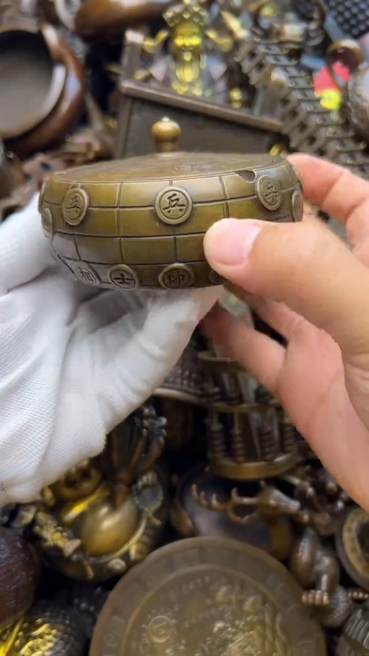 精美铜器，点击下单