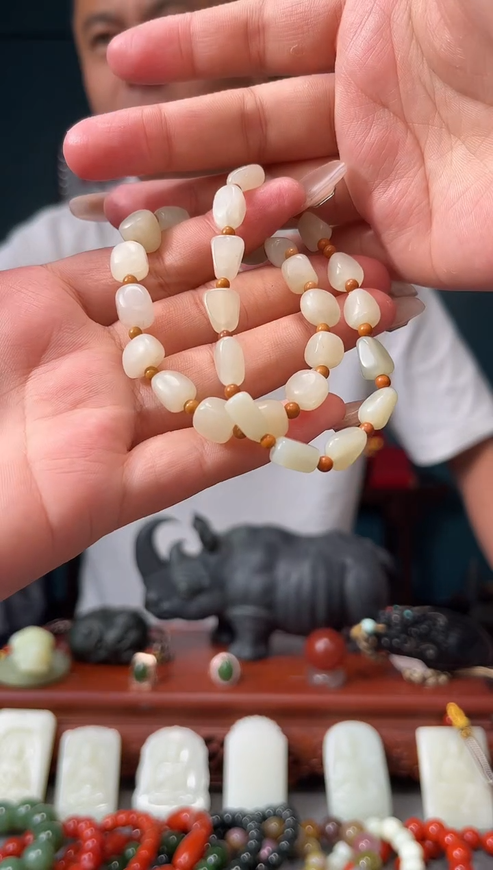 和田玉未镶嵌颈饰手串 多样性发拍一发一