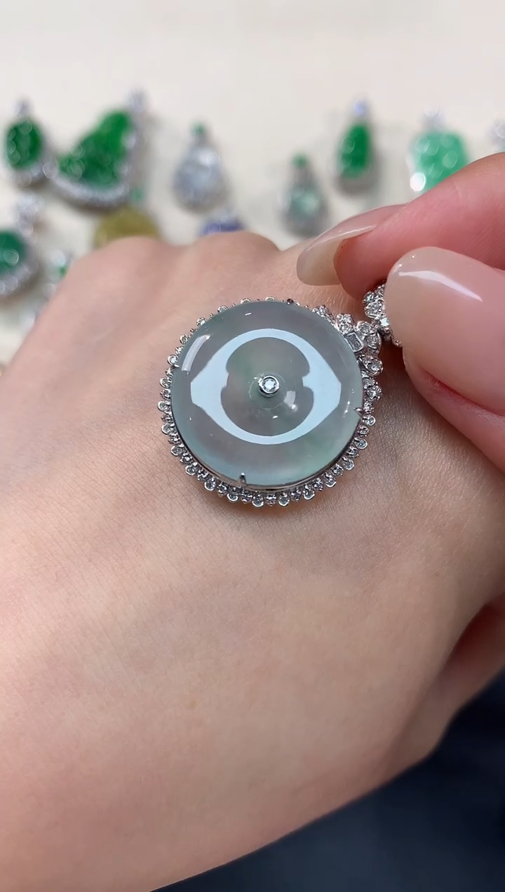 【闪购商品】翡翠吊坠(不含链)18K金镶嵌A523|8800