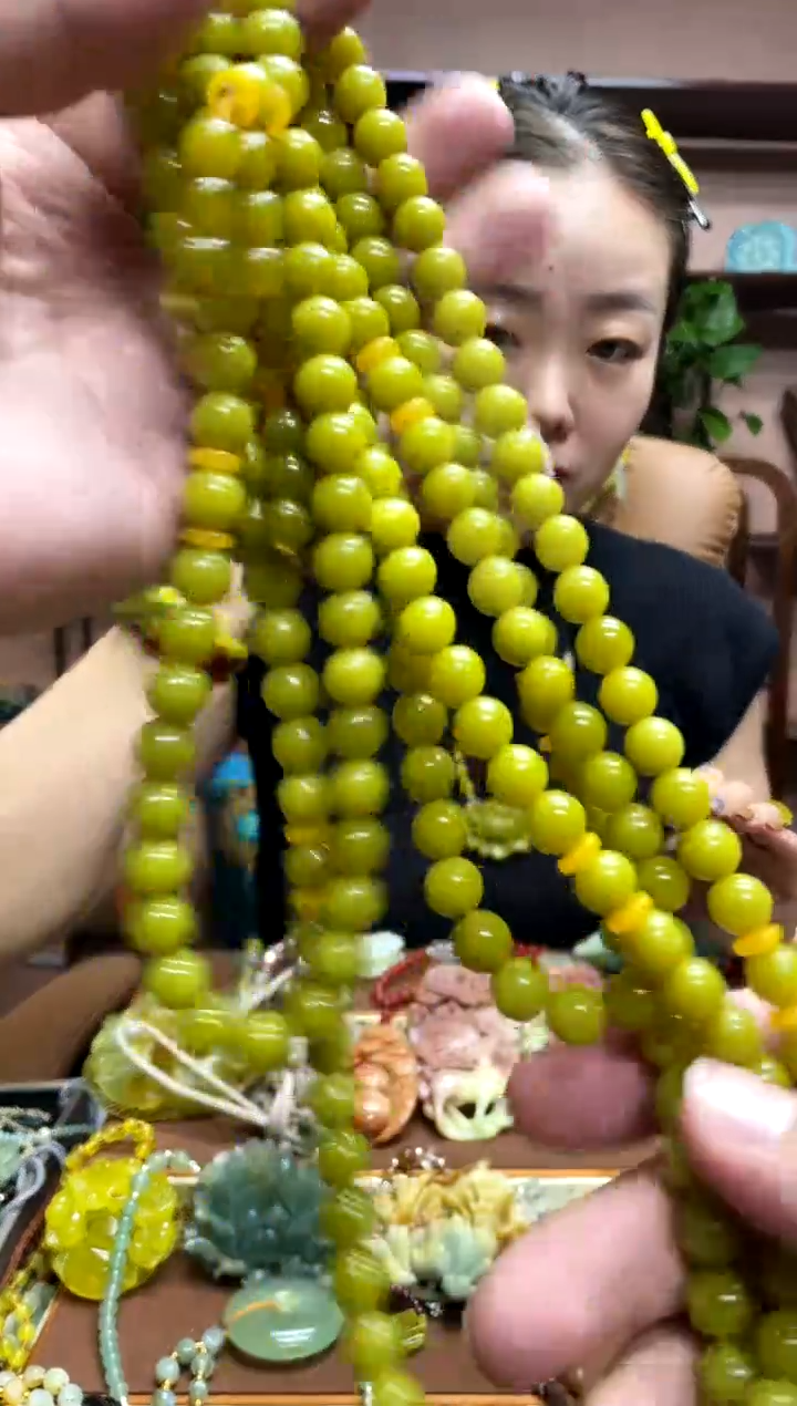 未镶嵌岫玉吊坠多样性发货发其中之一