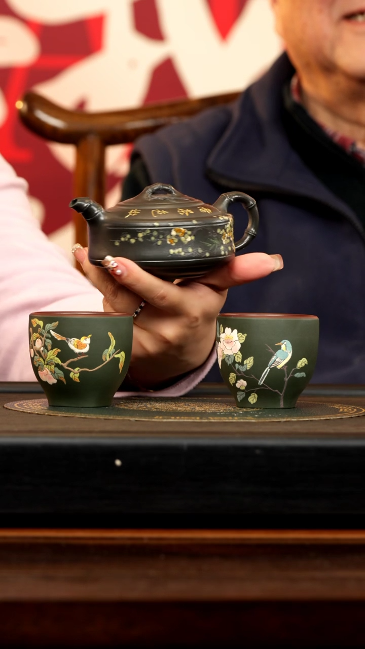 【闪购商品】紫砂茶壶SSH 冰肌天青 雪梅香竹 240cc