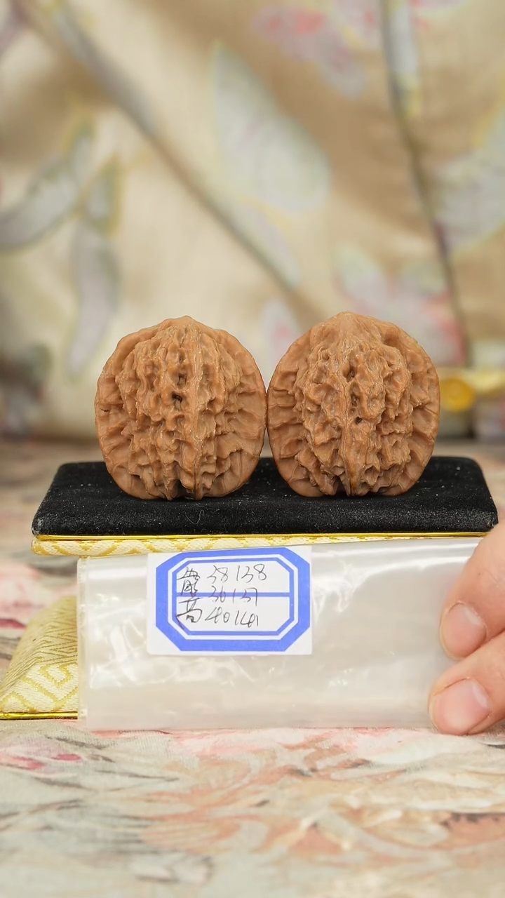 【闪购商品】文玩核桃把件非嫁接马老四