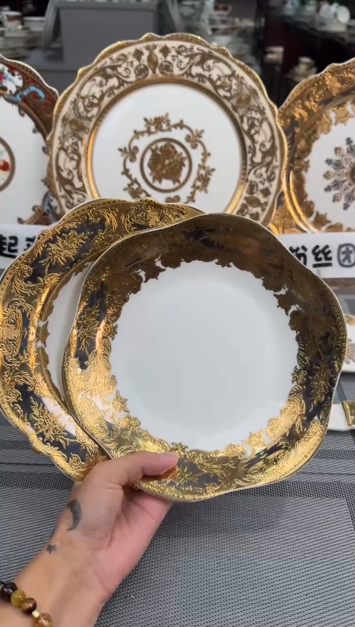 【闪购商品】瓷片草帽盘2个 异形菜盘 2个