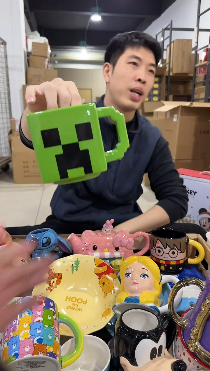 瓷片绿色苦力怕水杯