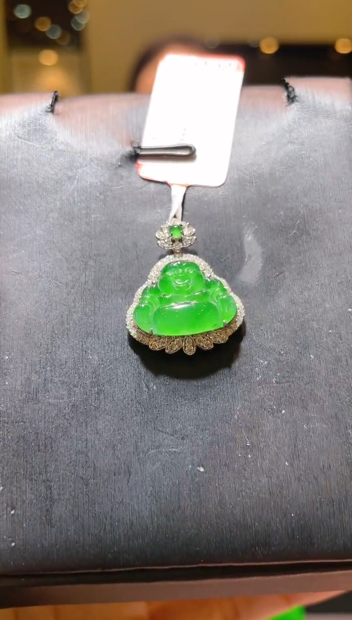 【闪购商品】翡翠吊坠(赠链)18K金镶嵌A15