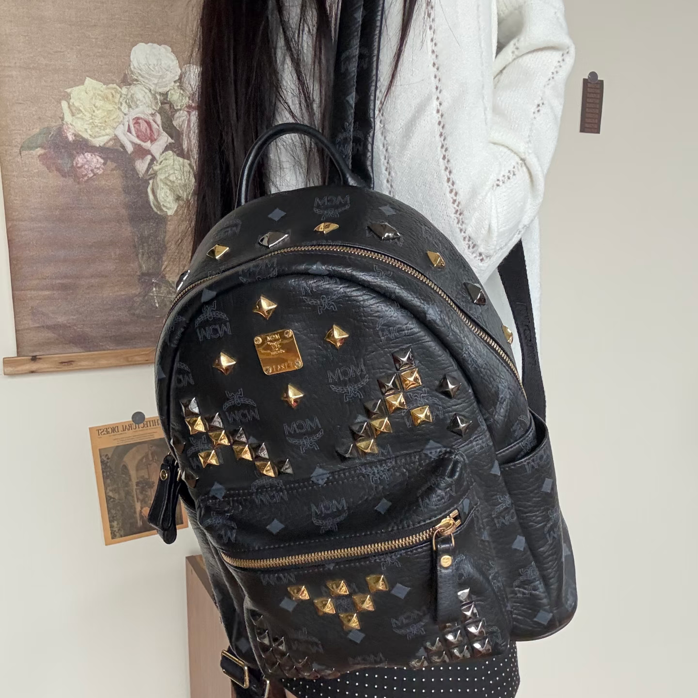 95新 MCM 26黑色铆钉小号双肩包/SD12713019/3019