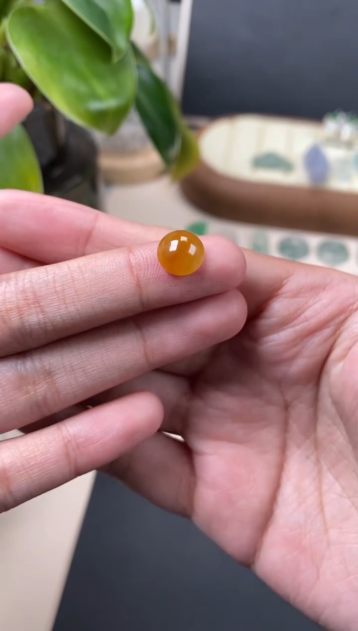 【闪购商品】翡翠颈饰未镶嵌翡翠冰黄蛋面