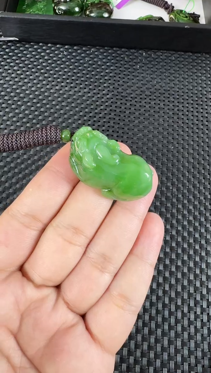 【闪购商品】和田玉（碧玉）吊坠未镶嵌貔貅白+绿