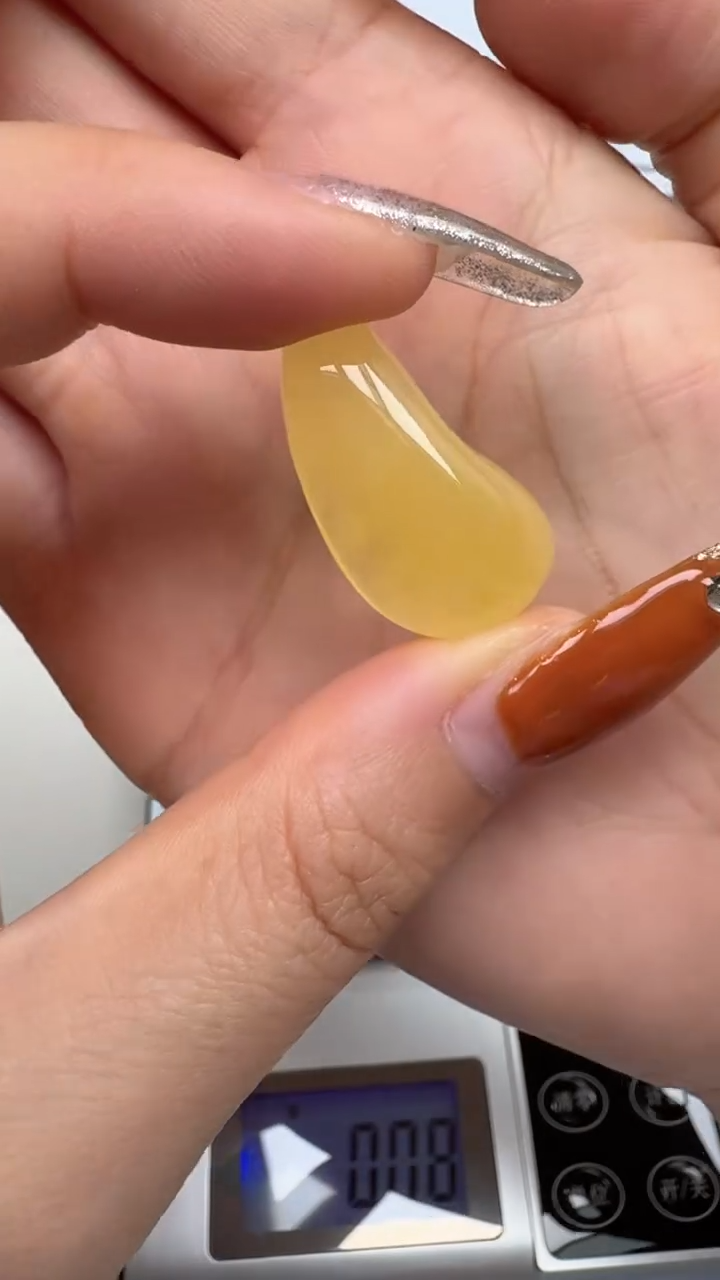 裸石琥珀未镶嵌如图