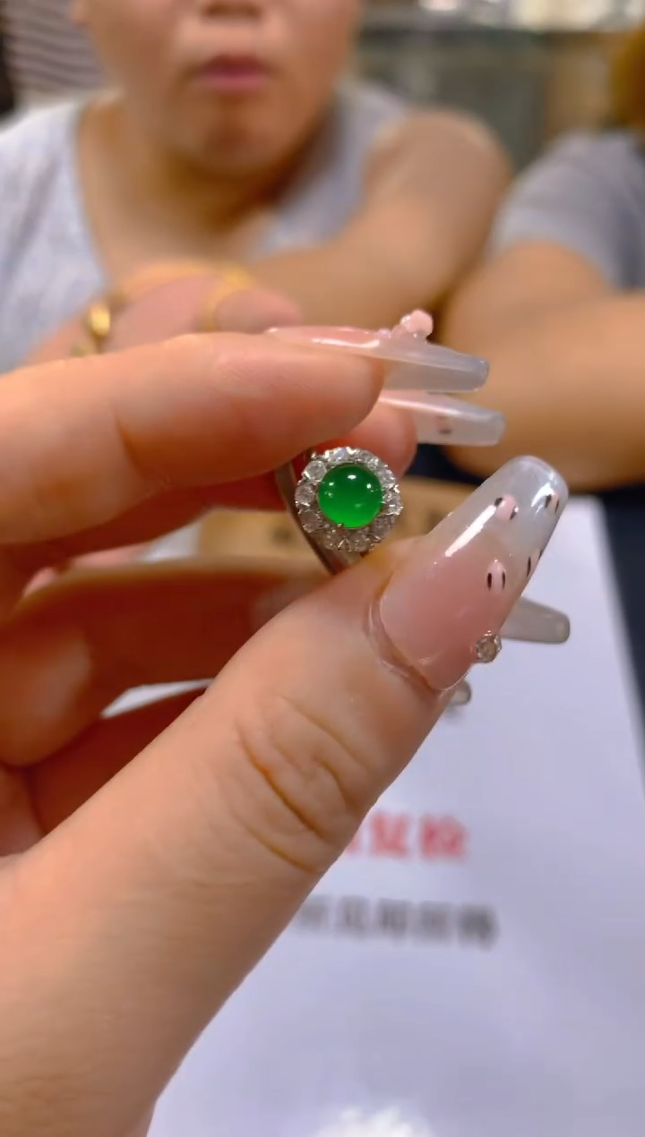未镶嵌戒指翡翠多样性发一