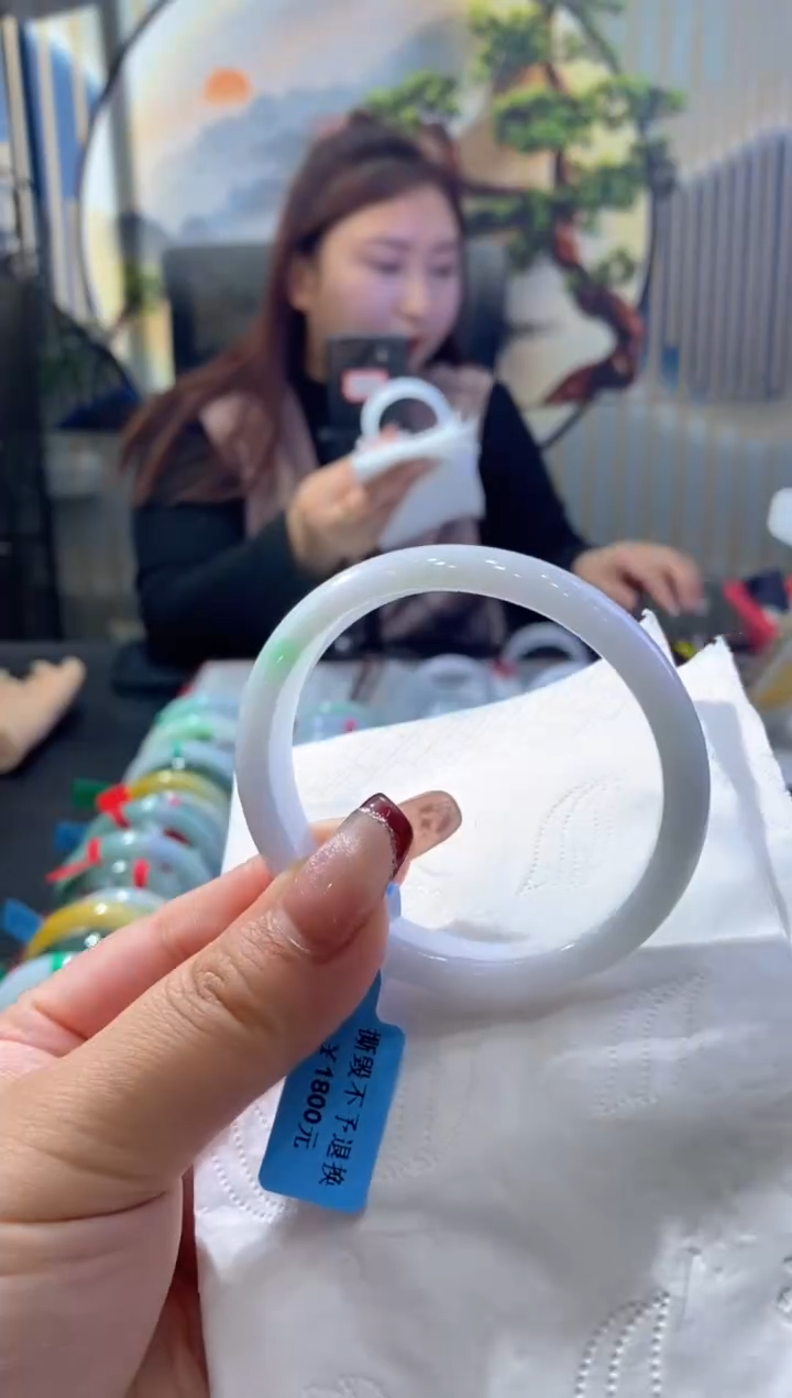 【闪购商品】翡翠手镯未镶嵌00000455