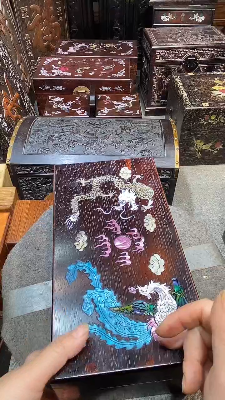 木木雕款盒子一个