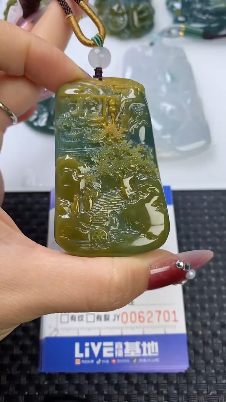 【闪购商品】翡翠颈饰未镶嵌111111111111111