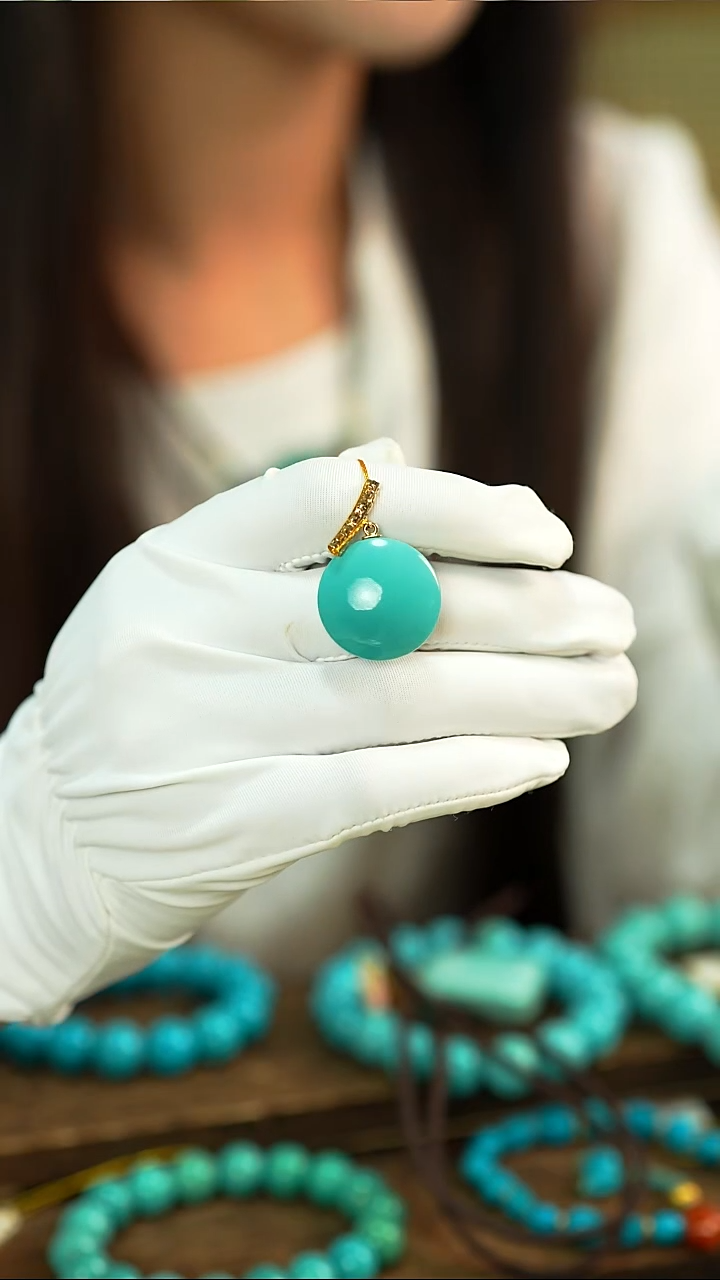 18K金镶嵌绿松石吊坠多样性发一