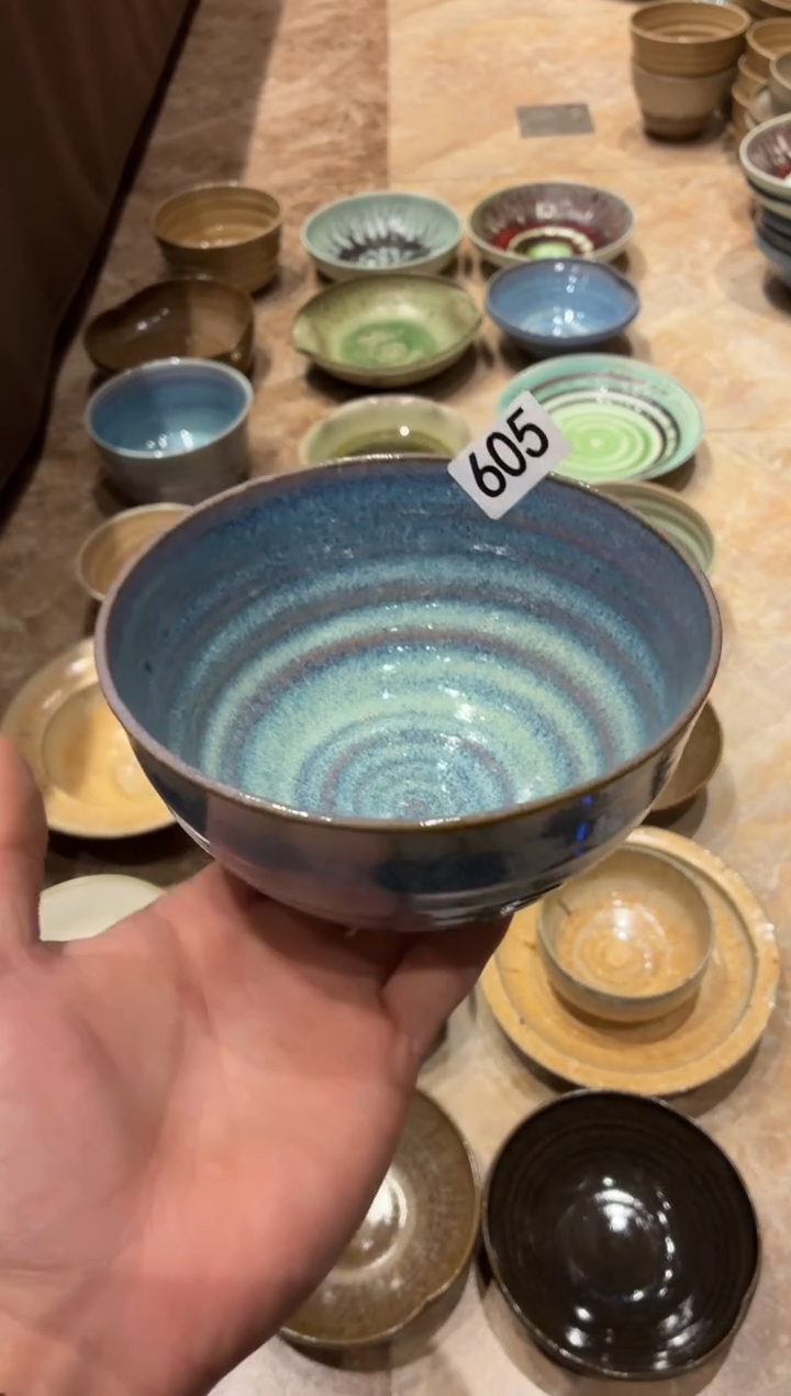 瓷片穗****?605微瑕苏打蓝螺纹碗1个