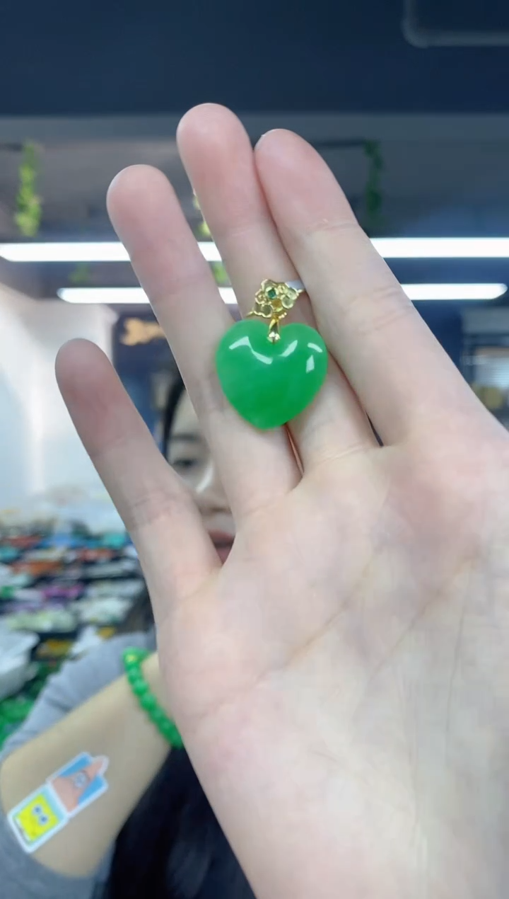 翡翠未镶嵌吊坠(不含链)多样性发其一颜色微差