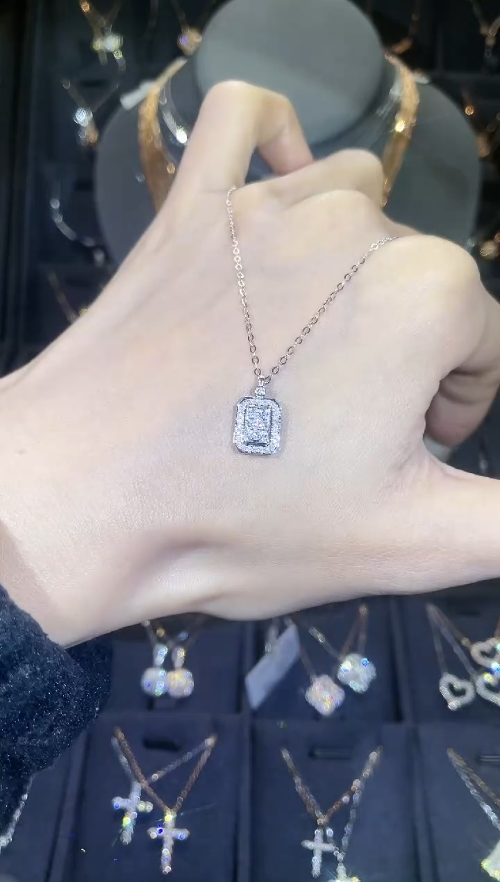 【闪购商品】钻石套链18K金镶嵌18K金白  多人 方糖