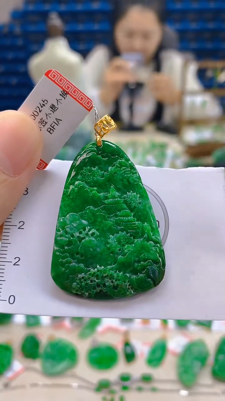 颈饰18K金镶嵌翡翠新号开播 全场乱卖