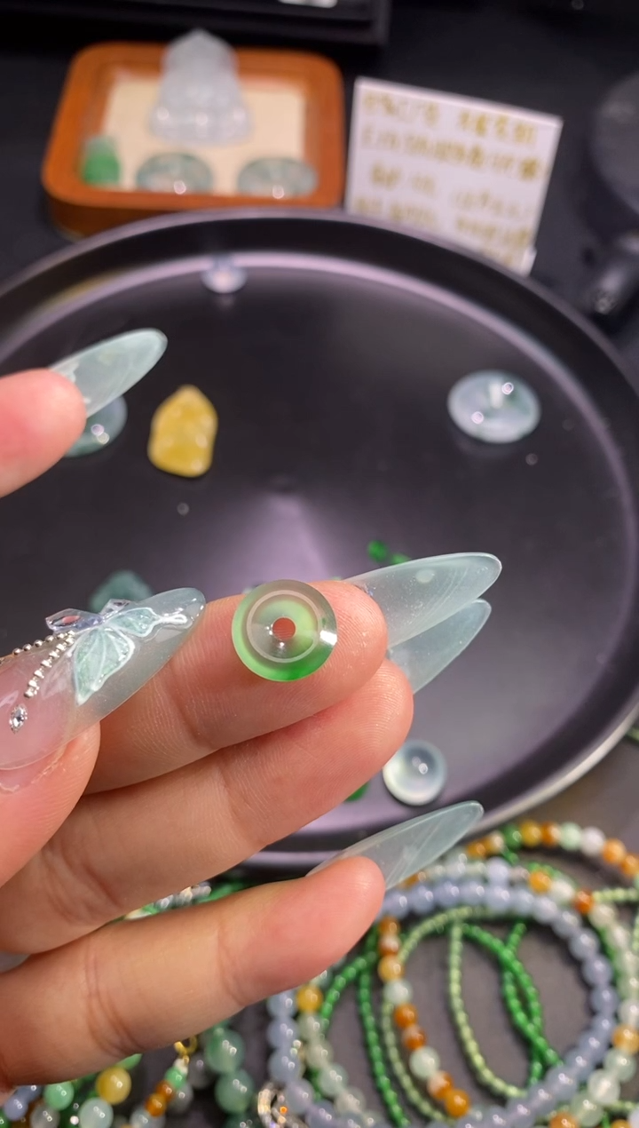 【闪购商品】翡翠挂件未镶嵌甜甜圈