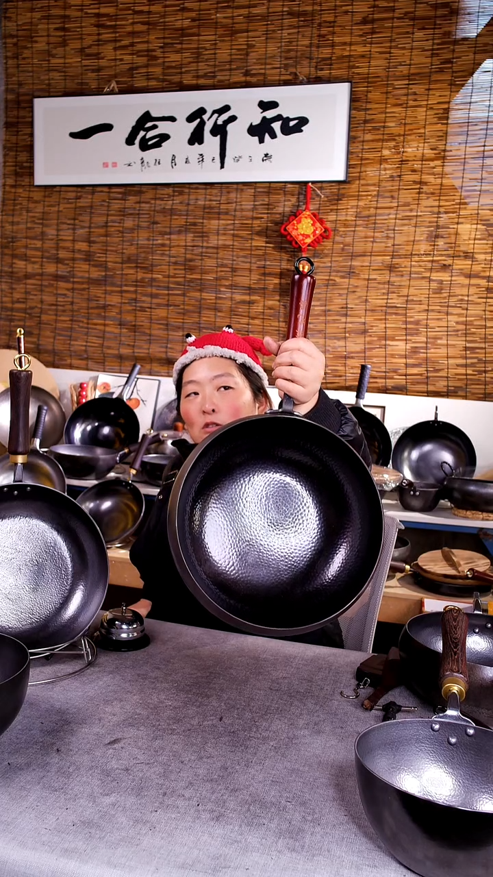 熟铁章丘锻打大肚锅28厘米，单锅