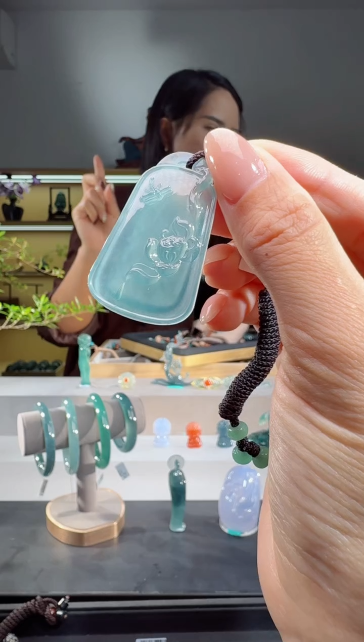 吊坠(不含链)未镶嵌翡翠花牌