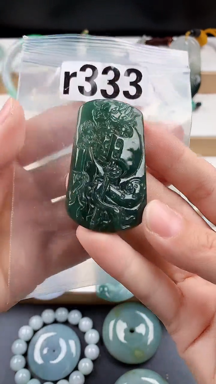 颈饰未镶嵌翡翠天然翡翠吊坠挂件